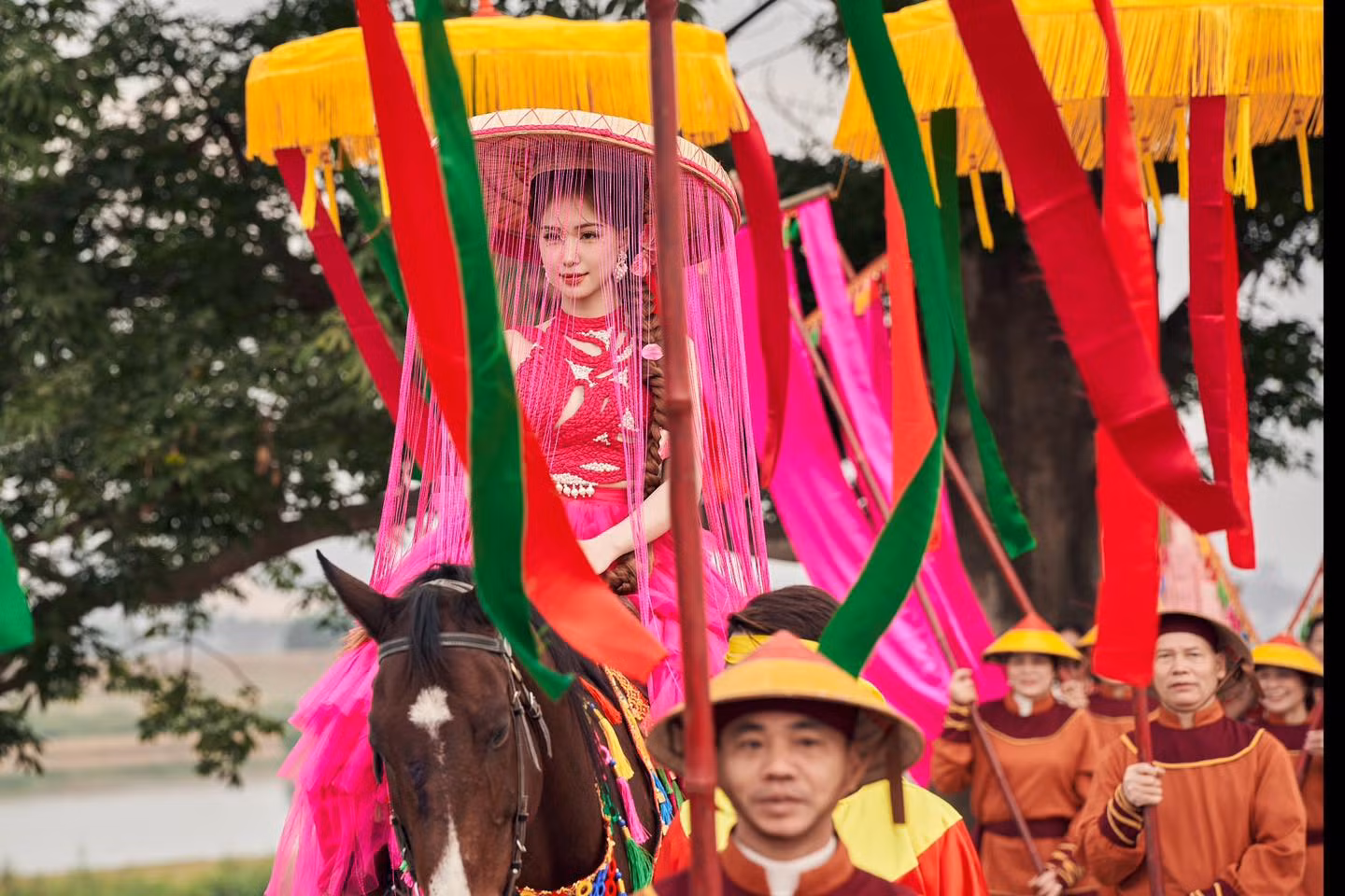 Hòa Minzy ngày càng nâng tầm vị thế.