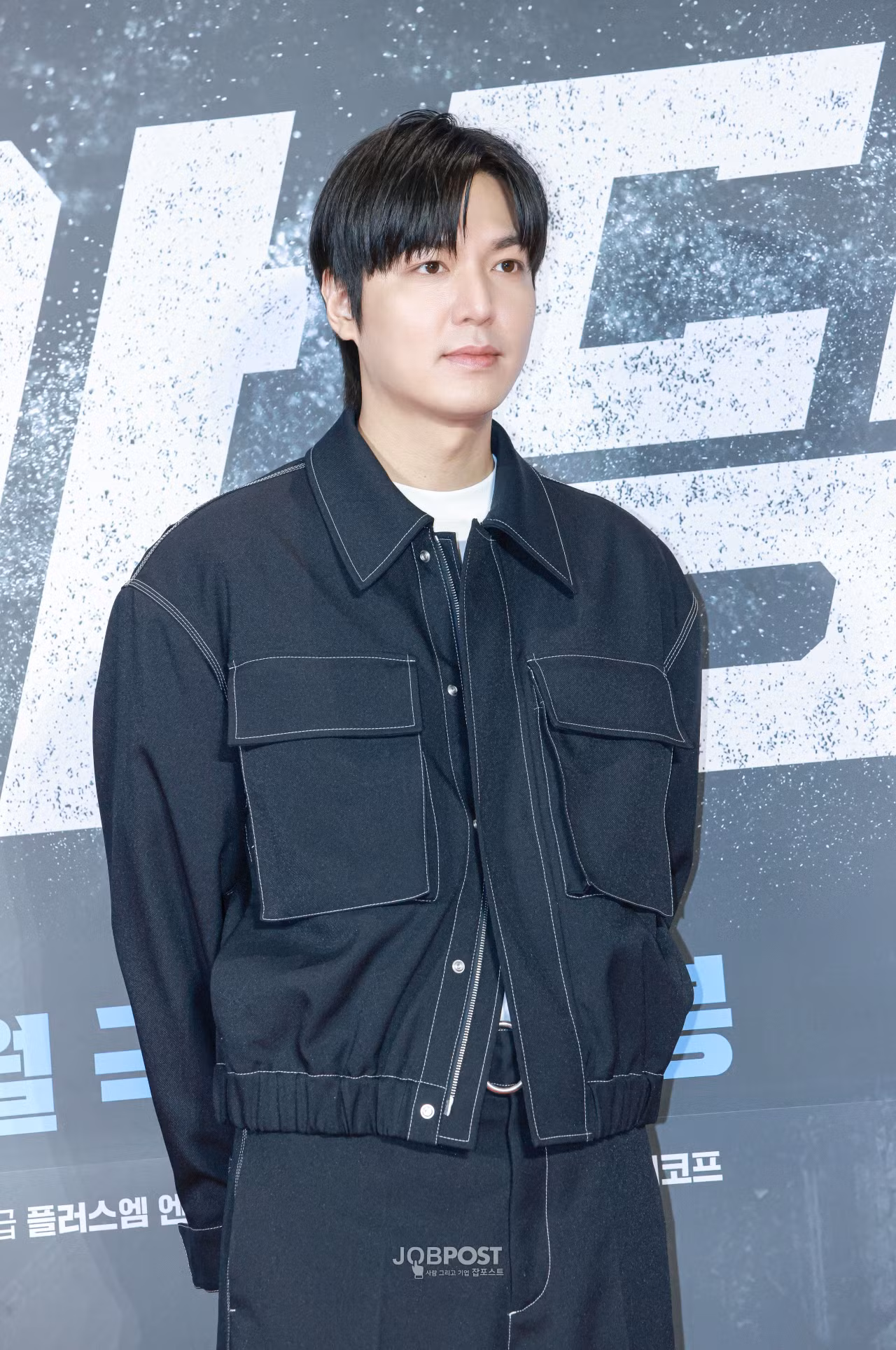Lee Min Ho sẽ gặp gỡ người hâm mộ tại châu Á, lần đầu tiên sau 8 năm. Chuyến lưu diễn gặp gỡ người hâm mộ châu Á sắp tới của anh mang tên MINHOVERSE. Chuyến lưu diễn bắt đầu vào tháng Ba, tại Olympic Hall, Seoul. Sau sự kiện ở Seoul là 7 thành phố lớn trên khắp châu Á, bao gồm Bangkok và Ma Cao, Đài Bắc (tháng Ba), Jakarta và Manila (tháng Tư) và Tokyo (tháng Năm). Lee Min Ho cũng sẽ đóng vai chính trong bộ phim chuyển thể từ tiểu thuyết trực tuyến sắp ra mắt, Omniscient Reader's Viewpoint (Toàn tri độc giả) vào năm nay.