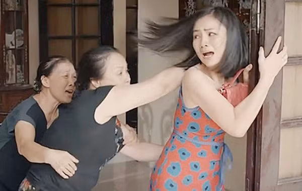 Một thời gian, mẹ chồng lên phim toàn là những vai cay nghiệt, hà khắc.