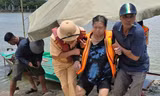 Cứu người phụ nữ đuối nước ở Bắc Ninh