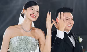 Toàn cảnh đám cưới từ 6h sáng tới đêm khuya của Hoa hậu Đỗ Thị Hà