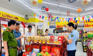 Hà Nội: Xem xét thành lập cơ quan quản lý về an toàn thực phẩm 