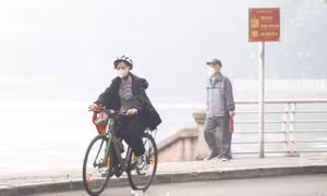 Hà Nội triển khai drone theo dõi, phun sương dập bụi giảm ô nhiễm không khí