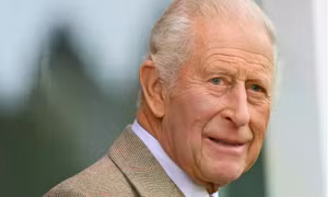 Vua Charles cảnh báo Harry
