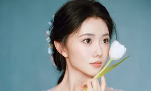 Nàng thơ của Trương Nghệ Mưu gây sốt