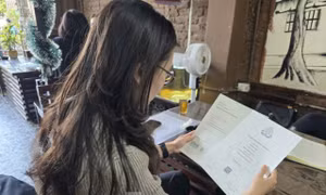 Vụ bằng đại học nước ngoài của 40 học viên không được công nhận: Học viên suy sụp, trường 'lấy làm tiếc'