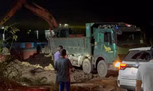 Vận chuyển phế thải bằng đường sông từ Hà Nội về Ninh Bình đổ trộm 