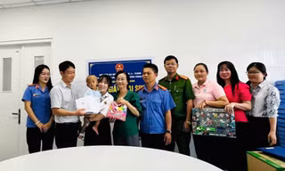 Diễn biến mới vụ bé 2 tuổi bị mẹ và người tình bạo hành tại TPHCM