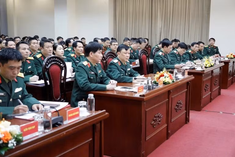 Các đại biểu tham dự hội nghị.