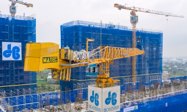 Tập đoàn Hòa Bình có hàng trăm tỷ tiền mặt vẫn... khất nợ 