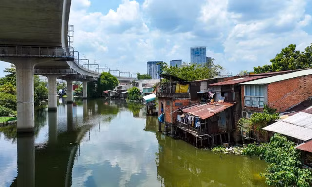 Kế hoạch di dời hơn 40.000 căn nhà ven kênh rạch ở TPHCM