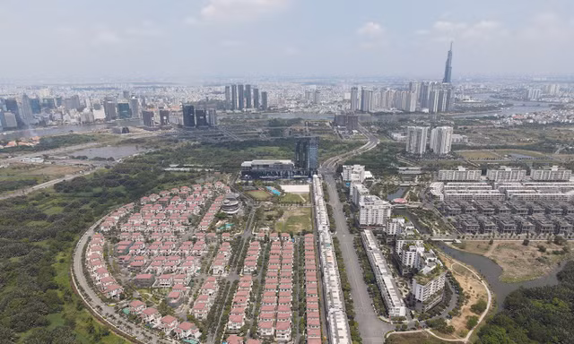 Giá bán căn hộ chung cư cao hơn nhà phố