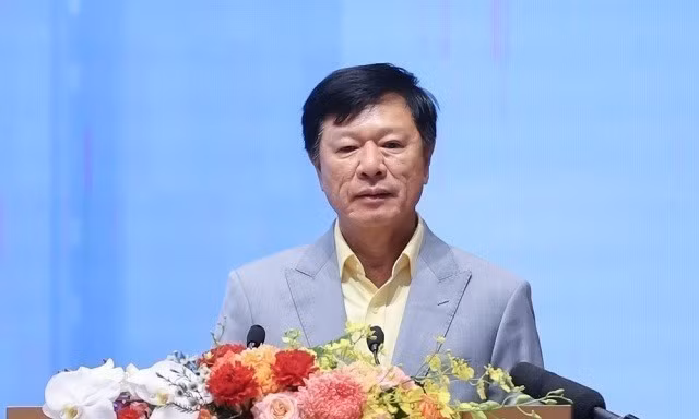 Chủ tịch Địa ốc Hoàng Quân bán sạch vốn ở công ty con