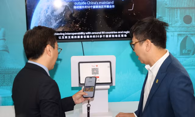 Việt Nam 'hút' khách Trung Quốc quét mã QR từ hôm nay