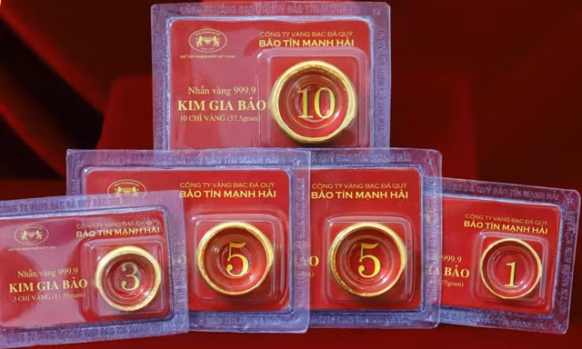 Giá vàng hôm nay (1/9): SJC đứng im, vàng nhẫn giảm