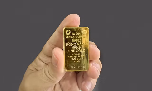 Người mua vàng lỗ nặng 