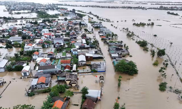 Khắc phục hậu quả bão lũ: Cơ cấu lại nợ, giảm lãi suất