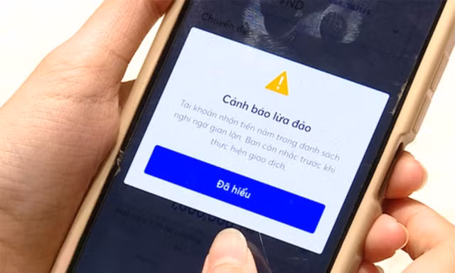 Chặn gần 4.000 tỷ đồng giao dịch ngân hàng sau cảnh báo 