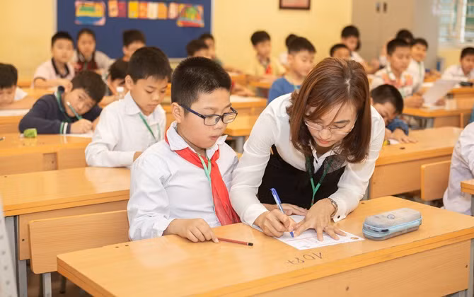 Khai mạc Cuộc thi Olympic Tiếng Anh Tiểu học lần thứ 16