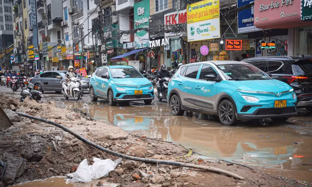 'Nắng bụi, mưa lầy' trên đường Nguyễn Tuân: Đẩy nhanh tiến độ, gỡ 'khổ' cho dân 