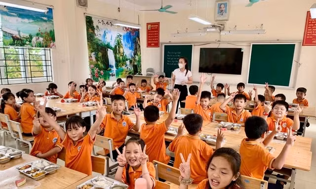 Năm học đầu tiên với niềm vui giảm áp lực chi phí học hành