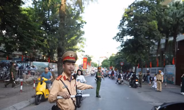 Hà Nội yêu cầu tạm dừng thi công các công trình gây cản trở giao thông dịp thi tốt nghiệp THPT
