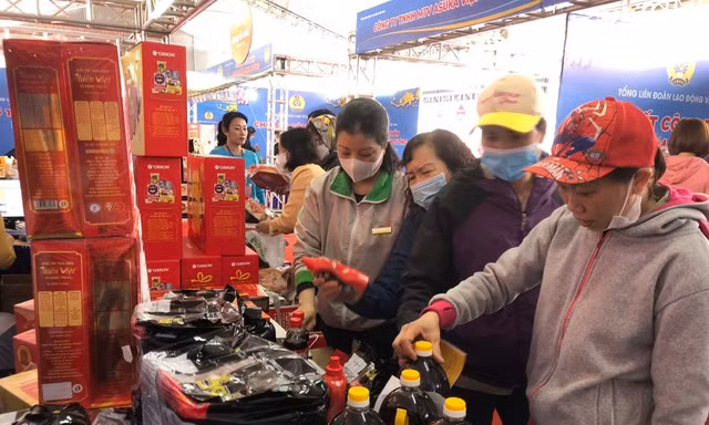 Hà Nội trợ cấp 1 triệu đồng cho đoàn viên, người lao động có hoàn cảnh khó khăn