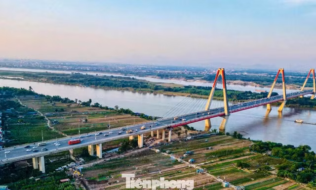 Hà Nội xây 10 cảng thủy nội địa và 1 cảng hành khách dọc sông Hồng