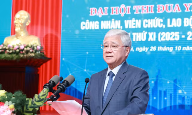 Ông Đỗ Văn Chiến - Ủy viên Bộ Chính trị, Bí thư Trung ương Đảng, Bí thư Đảng ủy Mặt trận Tổ quốc (MTTQ), các đoàn thể Trung ương, Chủ tịch Ủy ban Trung ương MTTQ Việt Nam phát biểu chỉ đạo tại Đại hội.