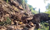 Hơn 10.000m³ đất đá sạt xuống đường, người dân Sơn La gặp khó 