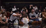 Chen chân lên núi Bà Đen