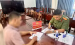 Chia sẻ bài viết chống phá trên mạng xã hội, người đàn ông bị mời làm việc