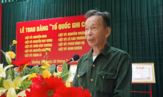 Trao bằng Tổ quốc ghi công 9 liệt sĩ hy sinh trong kháng chiến chống Pháp