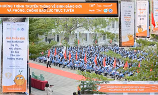 Tô cam 2025: Hơn 1.500 học sinh cùng nói ‘không’ với định kiến giới và bạo lực trực tuyến 