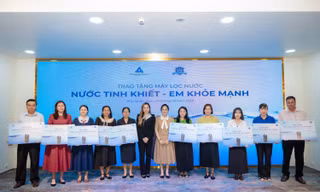 Tân Á Đại Thành tặng máy lọc nước cho 50 trường học ở Đặc khu Phú Quốc