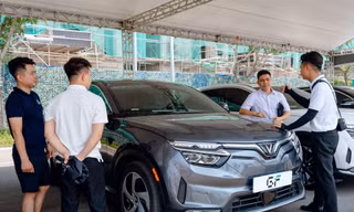 VinFast VF 8 'lướt' từ GF thuyết phục khách hàng nhờ giá bán tốt, quy trình chuyên nghiệp