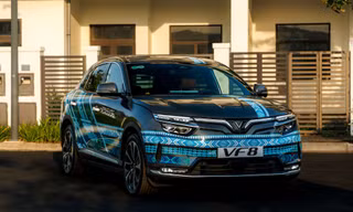 VinFast VF 8 Eco: SUV hạng D vượt tầm về trang bị, giá chỉ ngang phân khúc C
