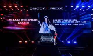 Hoa hậu Phan Phương Oanh trở thành đại sứ thương hiệu của Omoda & Jaecoo Việt Nam tại lễ ra mắt xe super hybrid C5 SHS-H