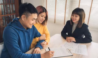 Mỏ vàng 70 tỷ đô từ AI trong bảo hiểm: Cuộc đua toàn cầu và 'bài' của một ông lớn công nghệ Việt