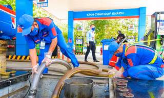 Gần 1.000 Cửa hàng xăng dầu PVOIL đã sẵn sàng kinh doanh xăng E10