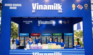 Vinamilk cùng trẻ em tận hưởng ngày hội mùa hè tại Phú Mỹ Hưng