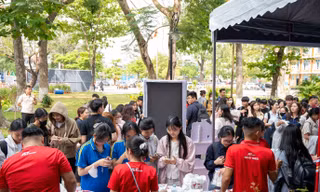 J&T Express thu hút lao động trẻ và thúc đẩy trải nghiệm số tại LOGFAIR 2026 