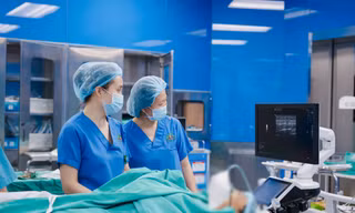 Ít đau, hồi phục nhanh: Điểm khác biệt trong phẫu thuật lồng ngực tại BVĐK Hồng Ngọc