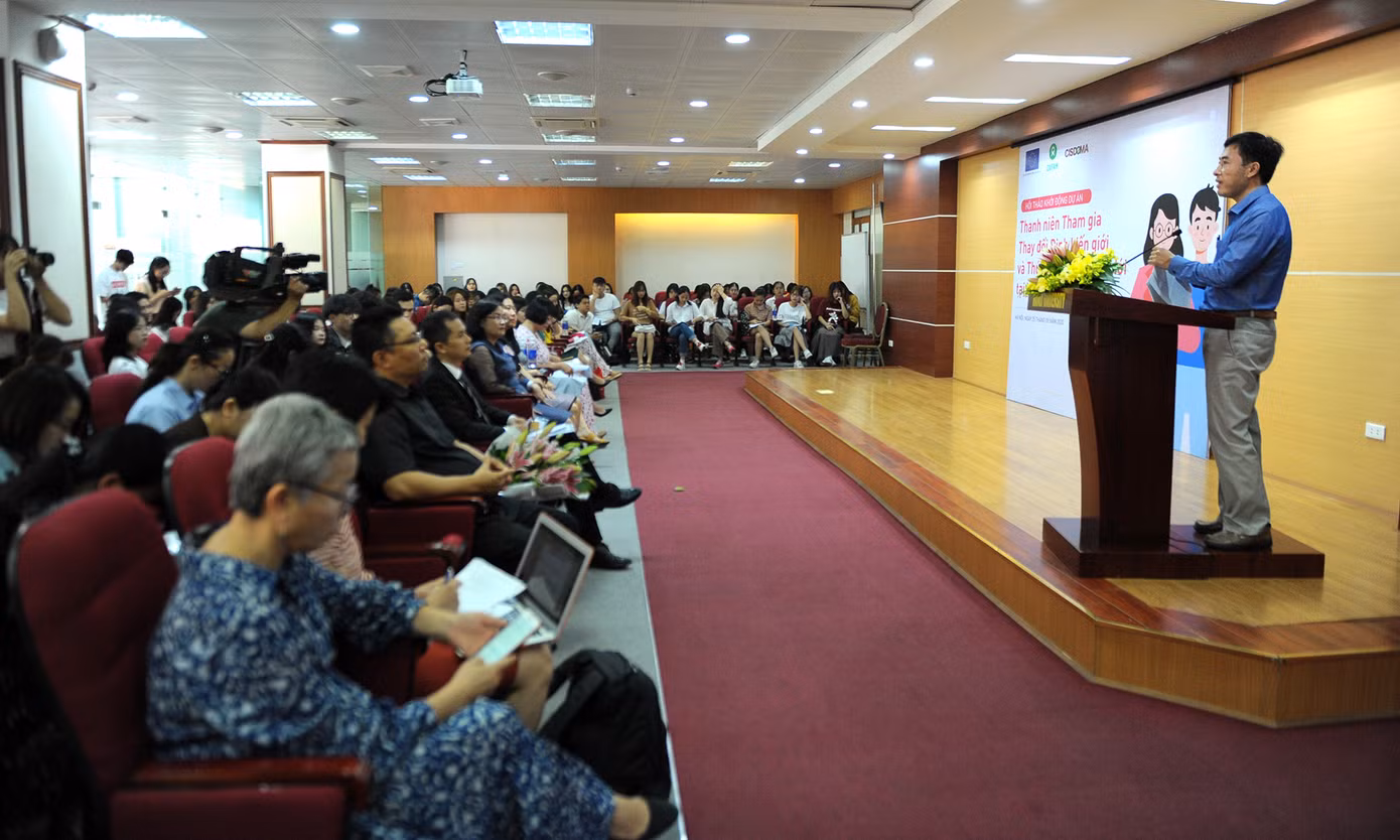 Bình đẳng giới để mọi người xích lại gần nhau, không phải thành 'chiến binh' ảnh 1