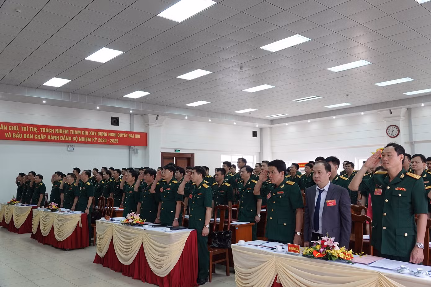 Đoàn 275 đón tiếp gần 9 triệu lượt người vào Lăng viếng Bác ảnh 1