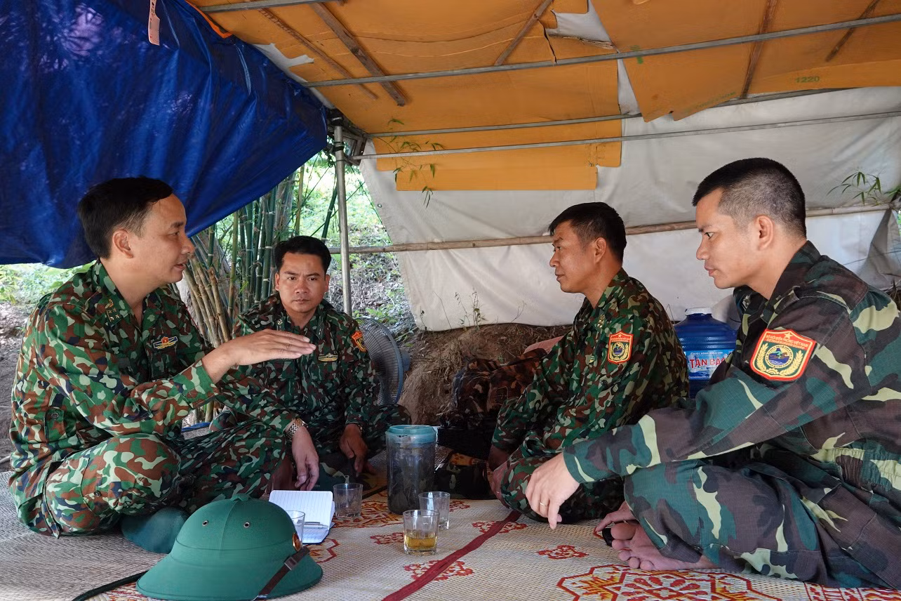  Biên phòng Quảng Trị dãi nắng dầm mưa chặn đại dịch ảnh 2