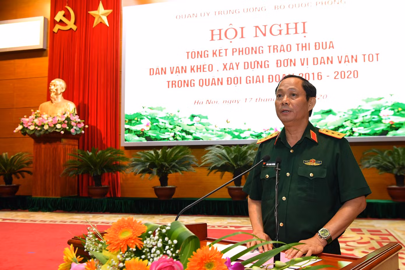 Quân đội vinh danh 134 điển hình ‘miệng nói, tay làm’ ảnh 1
