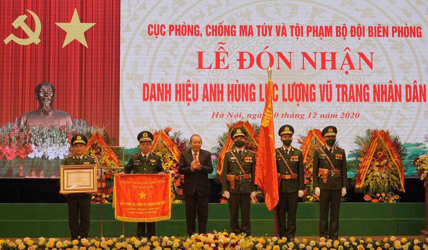 ‘Quả đấm thép’ của lực lượng Biên phòng đón nhận danh hiệu Anh hùng ảnh 4