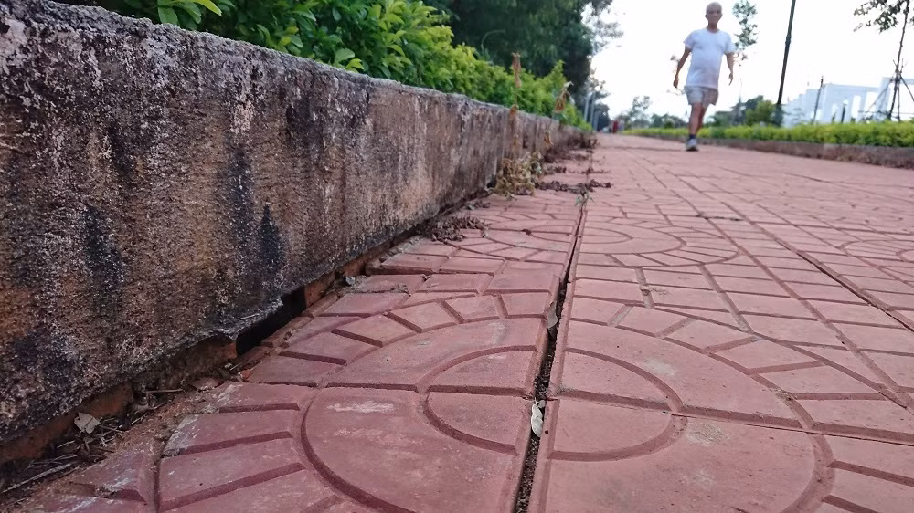 Công viên đội vốn 'tiền tỷ' vừa nghiệm thu đã hỏng ảnh 7