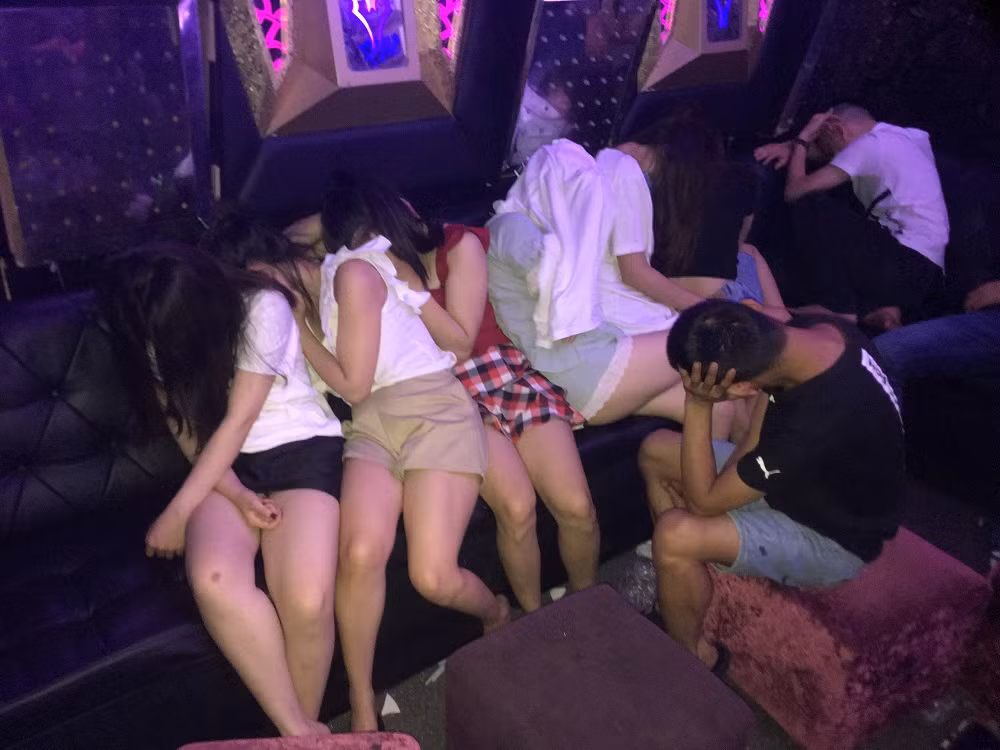24 nam thanh nữ tú mở 'tiệc ma túy' xuyên đêm ảnh 1